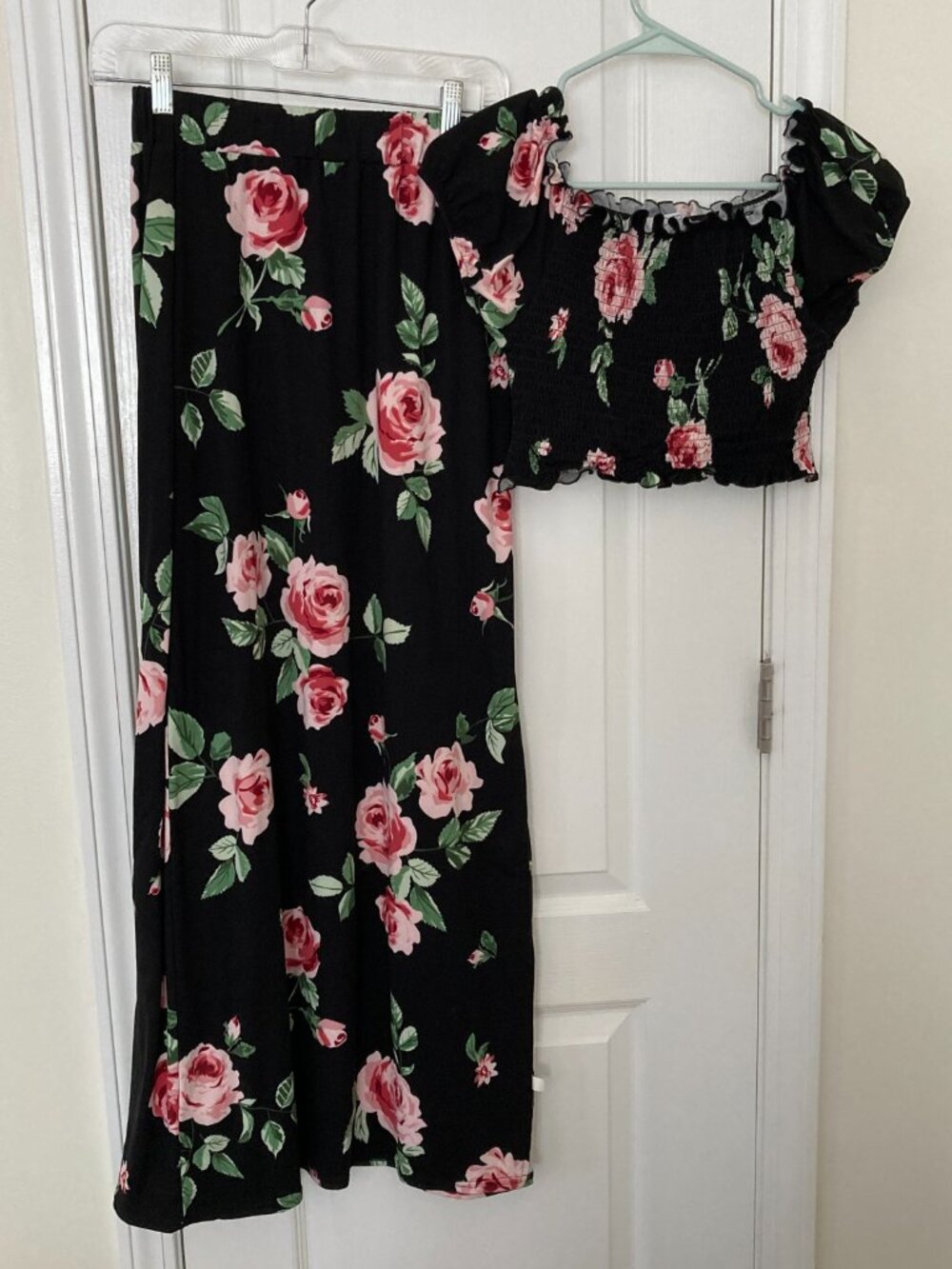 Indero 2 Piece Skirt & Top Set Black Floral Size M
